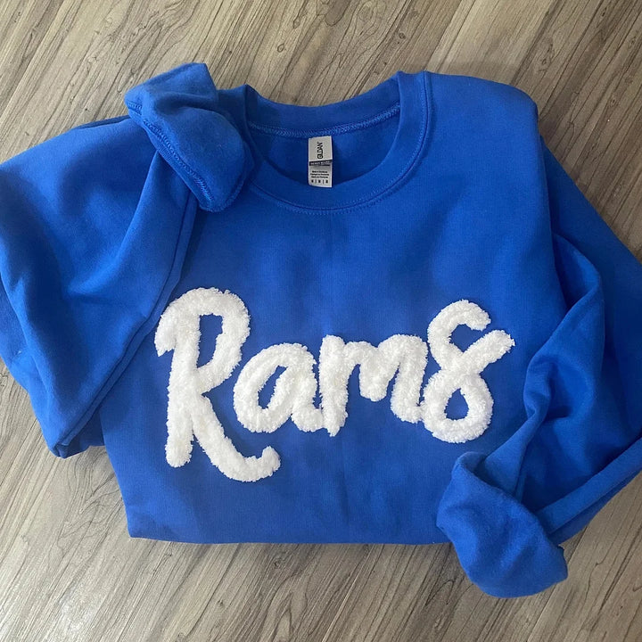 Sweat-shirt oversize personnalisé avec lettres en chenille brodées