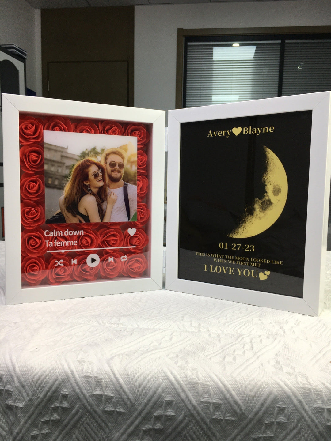 Boîte à fleurs personnalisée avec cadre musical en phase de lune