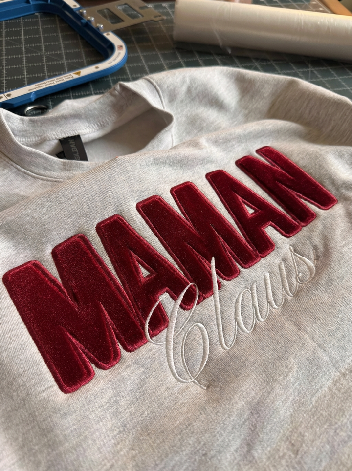 Sweat-shirt de Noël brodé personnalisé avec le nom de maman/papa/mamie/papi