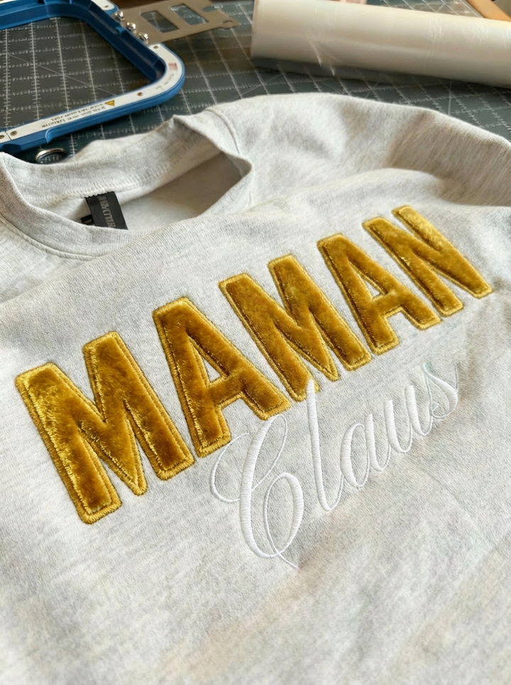 Sweat-shirt de Noël brodé personnalisé avec le nom de maman/papa/mamie/papi