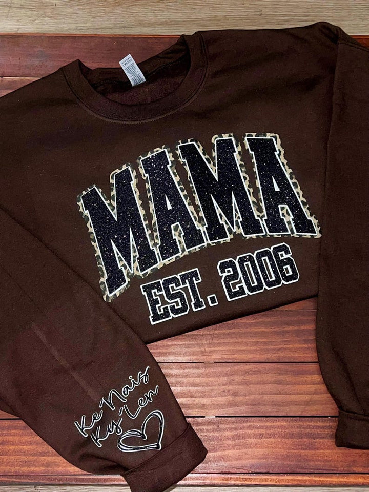 Sweat-shirt à paillettes personnalisé avec broderie léopard Mama Est Yaer et nom d'enfant