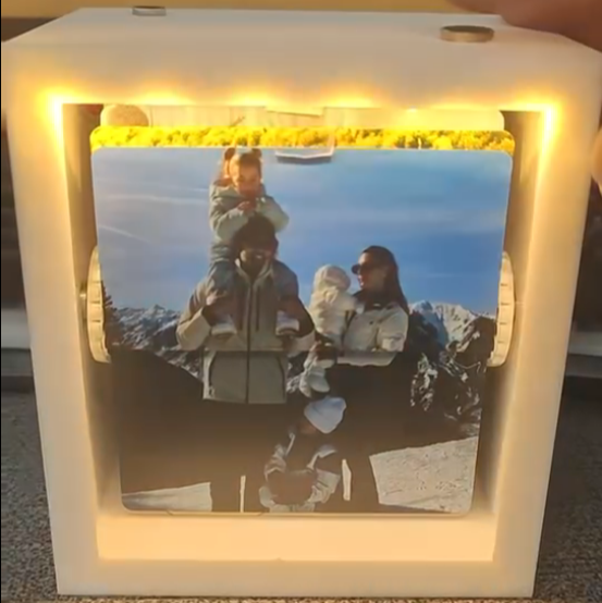 Boîte à Flipbook à Manivelle pour les Familes