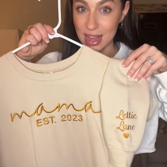 Sweatshirt Brodé pour maman- Cadeau Parfait pour la Fête des Mères