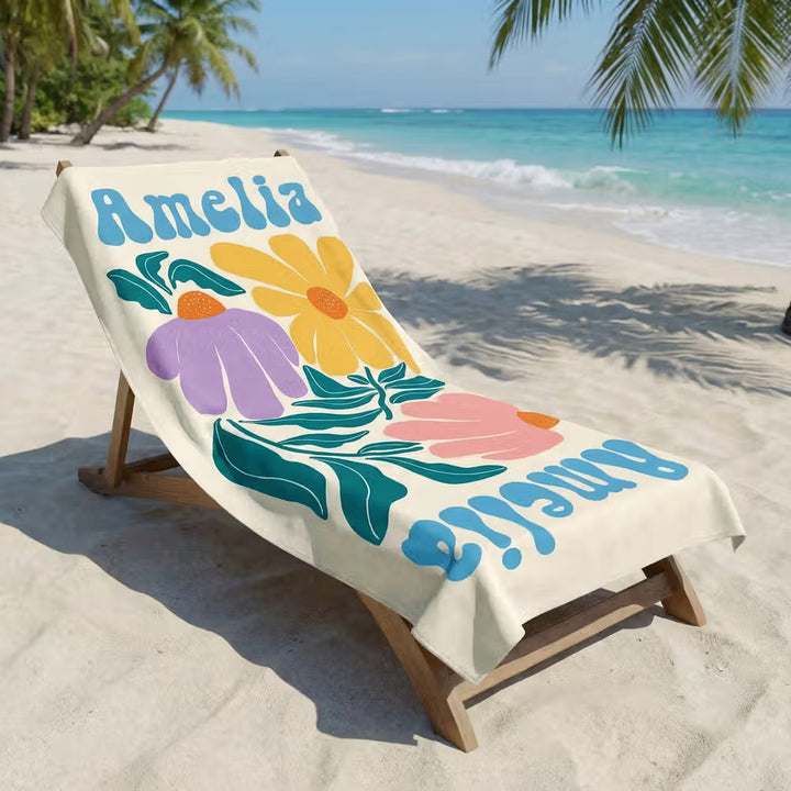 Épanouissez-vous Sous le Soleil - Serviette de Plage Florale avec Nom Personnalisé - Cadeau Idéal pour les Femmes