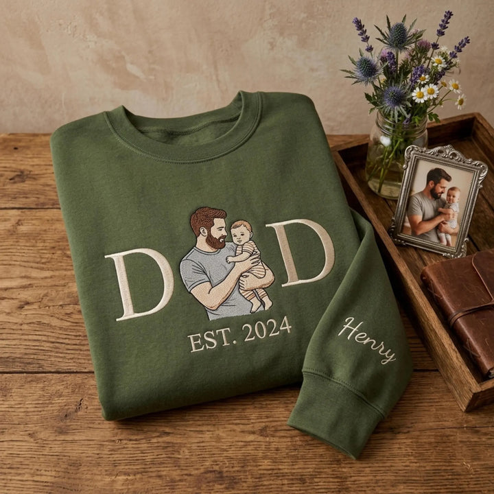 Sweat-shirt brodé personnalisé « Papa » avec prénoms sur la manche – Cadeau personnalisé pour Papa