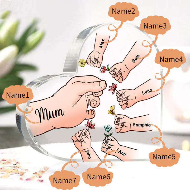 Cadeau Souvenir pour Maman – Cœur en Acrylique Personnalisé avec 8 Prénoms et Motif Floral