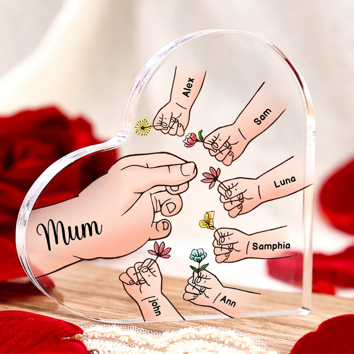 Cadeau Souvenir pour Maman – Cœur en Acrylique Personnalisé avec 8 Prénoms et Motif Floral