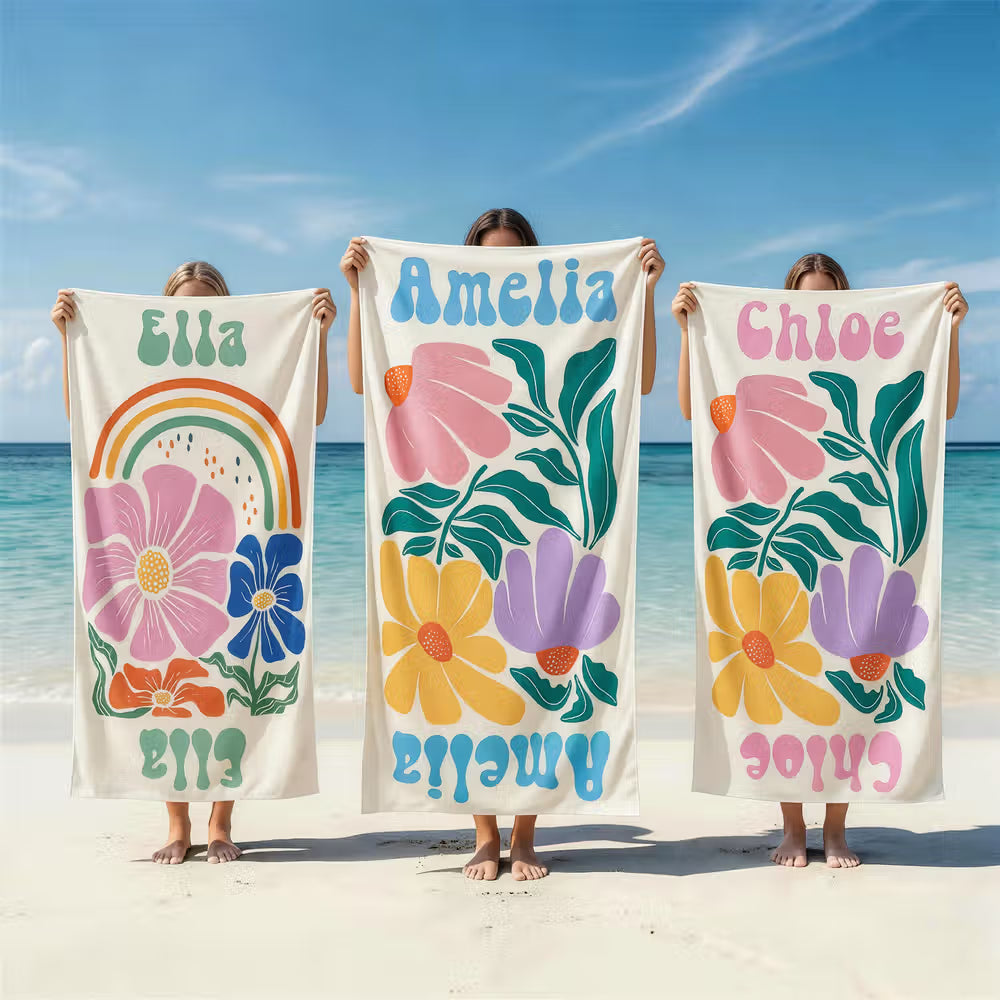 Épanouissez-vous Sous le Soleil - Serviette de Plage Florale avec Nom Personnalisé - Cadeau Idéal pour les Femmes