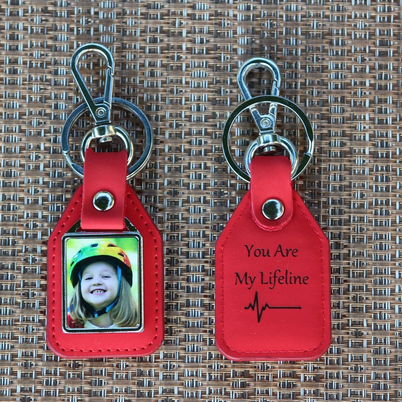 Porte-clés personnalisé avec nom initiales de photo en cuir
