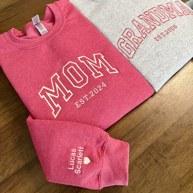 Sweat-shirt brodé personnalisé MAMA avec nom en forme de cœur - Cadeau fête des mères