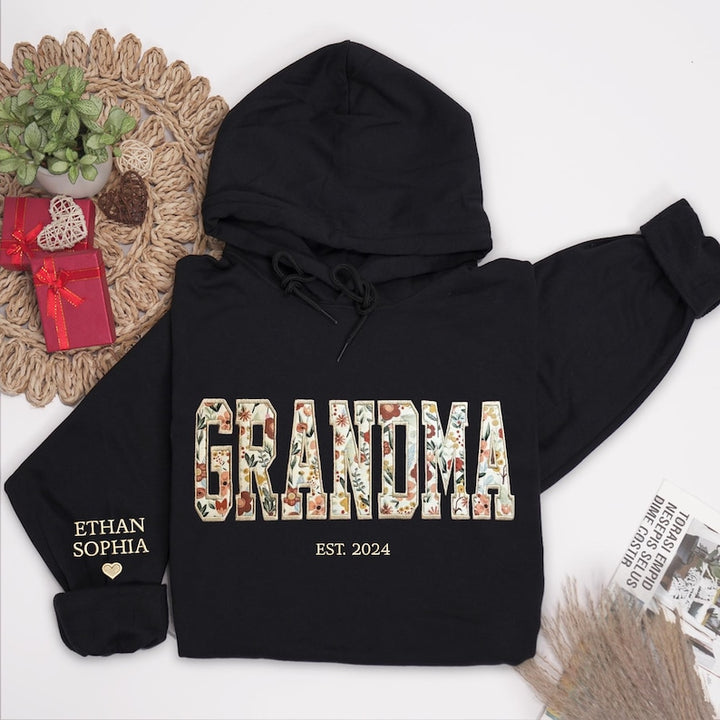 Sweat-shirt brodé personnalisé avec applique florale MAMA