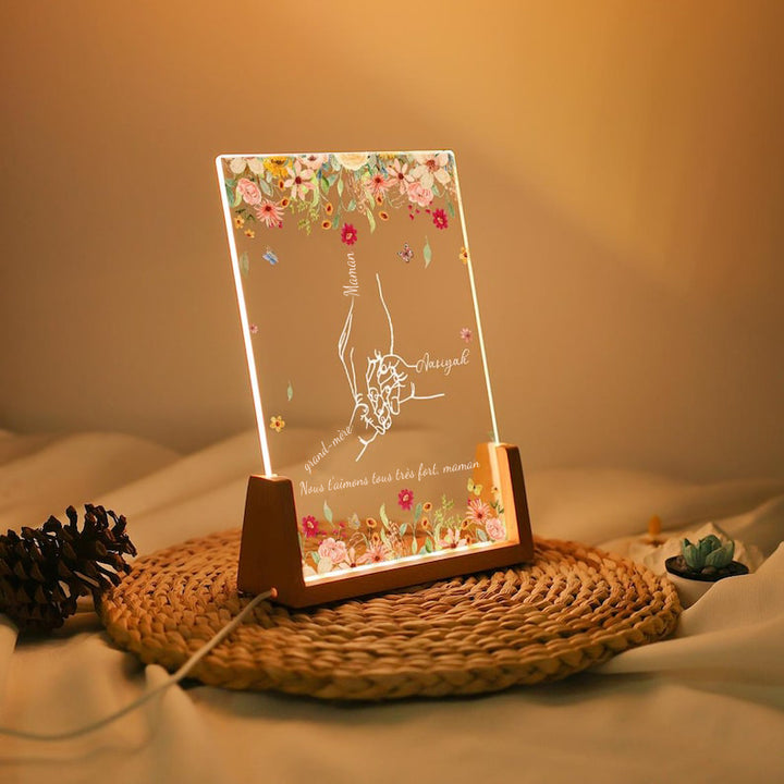 Veilleuse personnalisée avec les mains de maman et le nom de l'enfant, lampe tenant les mains