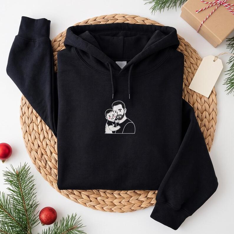 Sweat-shirt Brodé Photo de Famille Style Dessin Animé avec Prénom sur la Manche - Cadeau Papa & Famille