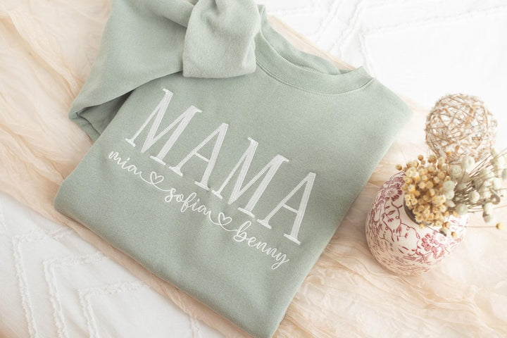 Sweat-shirt pour maman brodé sur mesure avec les prénoms des enfants