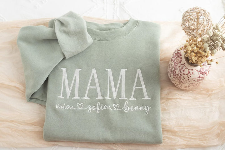Sweat-shirt pour maman brodé sur mesure avec les prénoms des enfants