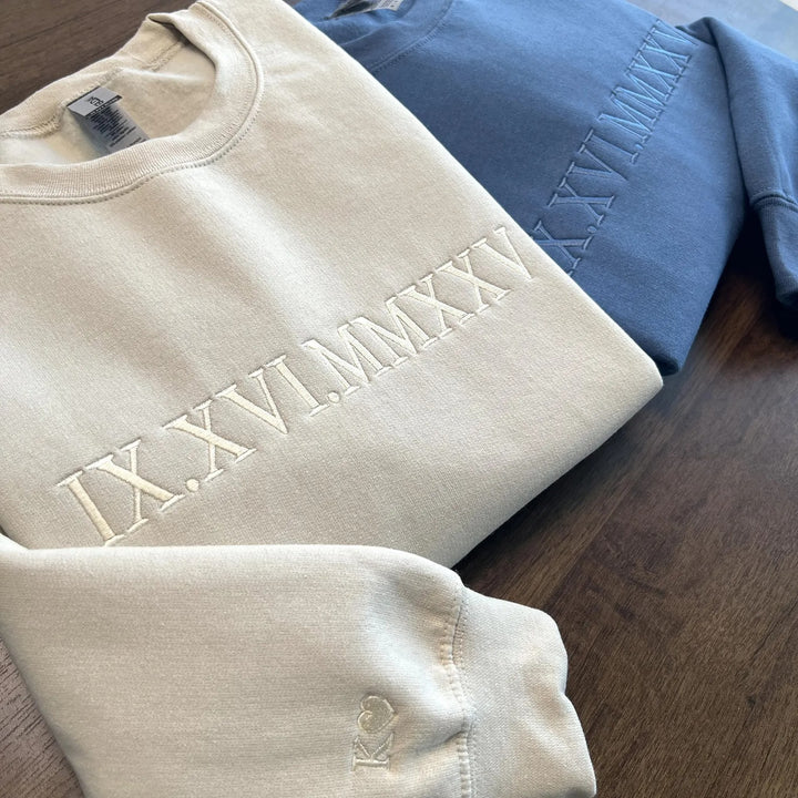 Sweat-shirt Couple Personnalisé avec Date et Chiffres Romains Brodés, Cadeau de Noël et Saint-Valentin pour Amoureux