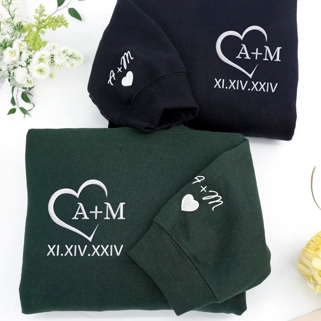 Sweatshirt Personnalisé Date en Chiffres Romains avec Cœur- Cadeau de Couple