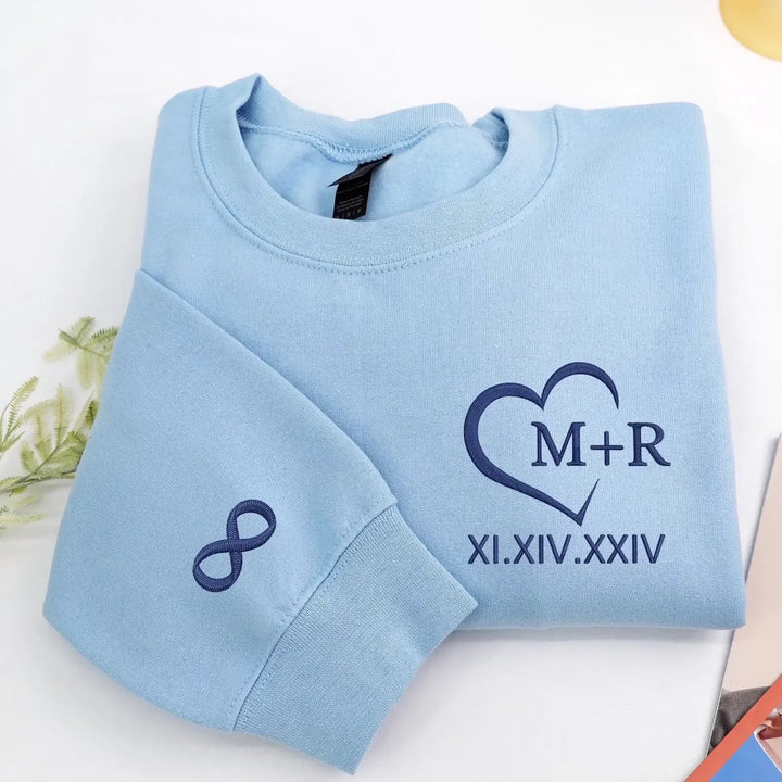 Sweatshirt Personnalisé Date en Chiffres Romains avec Cœur- Cadeau de Couple