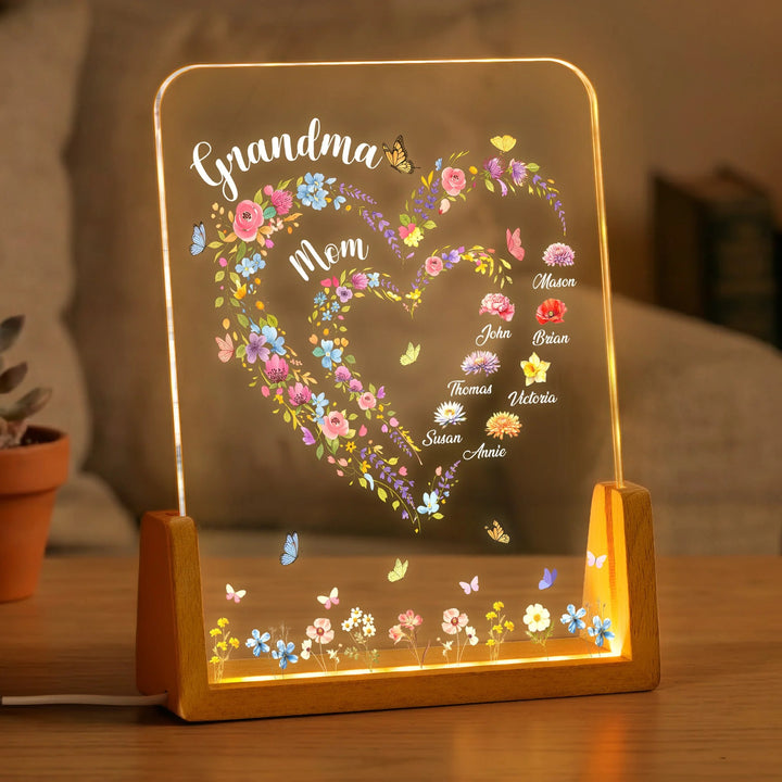 Veilleuse personnalisée « D'abord maman, maintenant grand-mère » – Cœur fleuri avec prénoms des enfants et fleurs de naissance