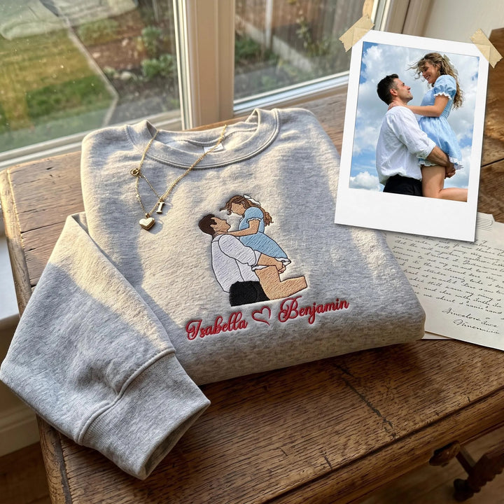 Sweat-shirts personnalisés avec portrait de couple brodé— un cadeau d'anniversaire ou de Noël