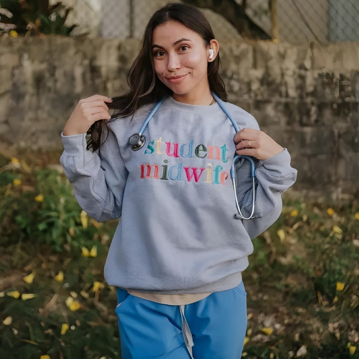 T-shirt à col rond brodé personnalisé, cadeau de carrière pour elle, cadeau de fin d'études pour infirmière