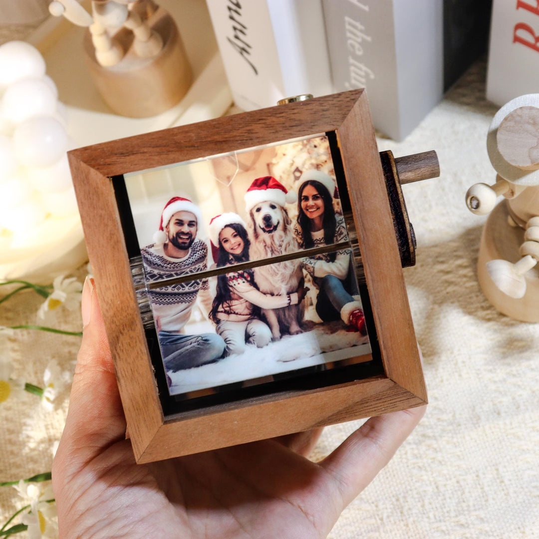Boîte à Flipbook à Manivelle pour la Famille – Cadeau Unique et Émotionnel2025