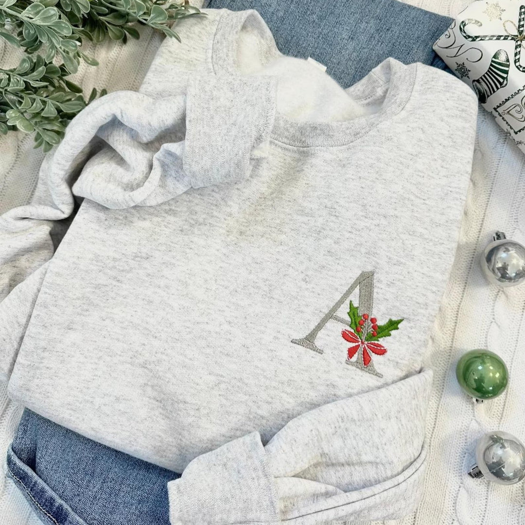 Sweat-shirt brodé avec initiales de houx pour Noël