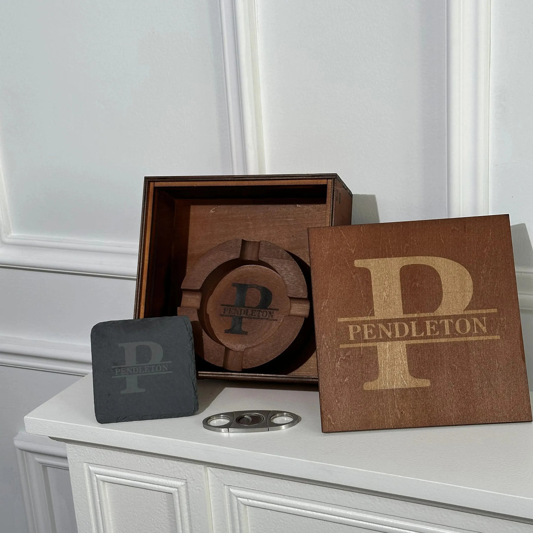 Cendrier à cigares en noyer avec nom personnalisé