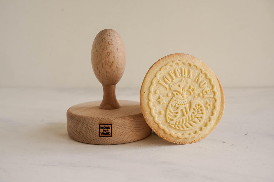 Tampon à biscuits en bois gravé – Motif Renard Joyeux Noël