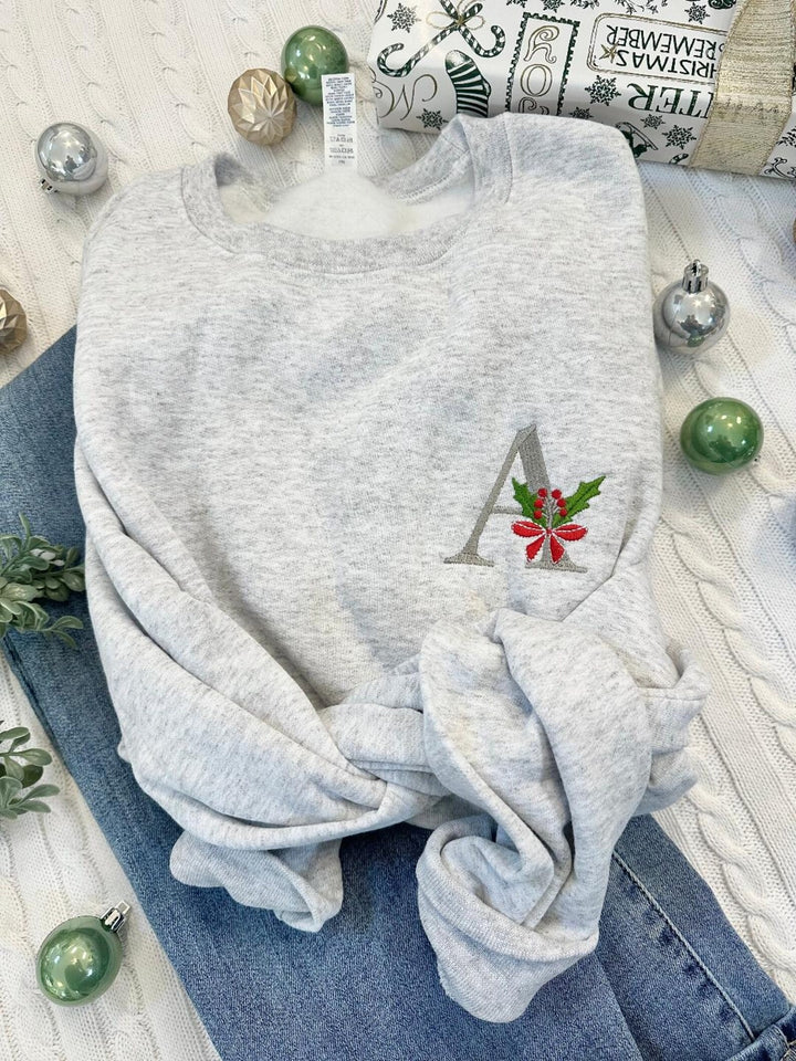 Sweat-shirt brodé avec initiales de houx pour Noël