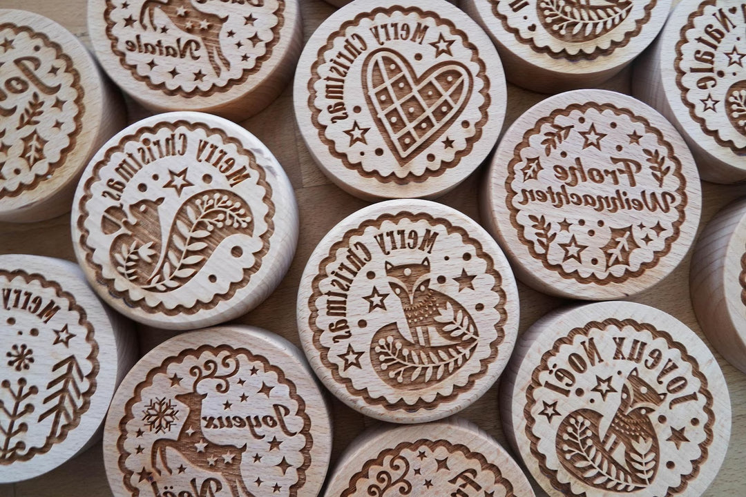 Tampon à biscuits en bois gravé – Motif Renard Joyeux Noël