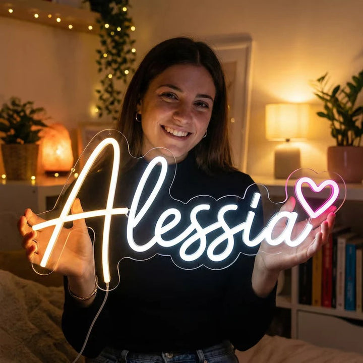 Enseigne néon personnalisée avec un prénom – Un cadeau de Noël pour la famille