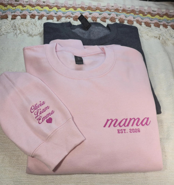 Sweat-shirt brodé avec les surnoms de maman et papa