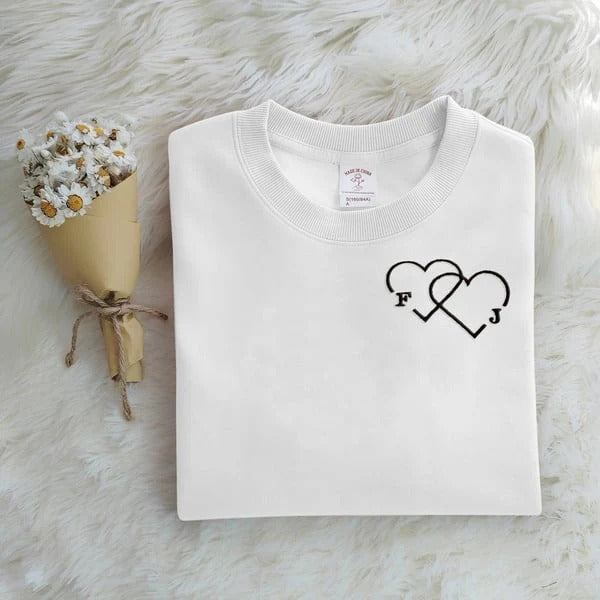 Sweat-shirt double cœur brodé avec lettres personnalisées
