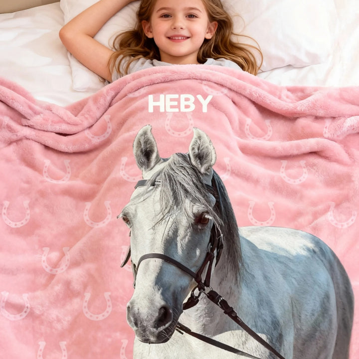 Couverture douce multicolore personnalisée avec photo de cheval et motif fer à cheval, et prénom