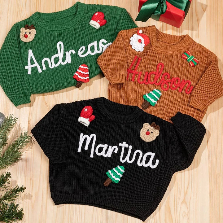 Pull de Noël personnalisé avec prénom et 1 à 3 décorations. Cadeau de Noël pour nouveau-nés et enfants.
