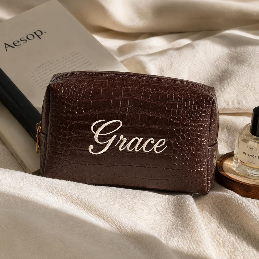 Trousse de toilette en cuir personnalisée avec nom brodé – Idée cadeau pour Noël et un anniversaire