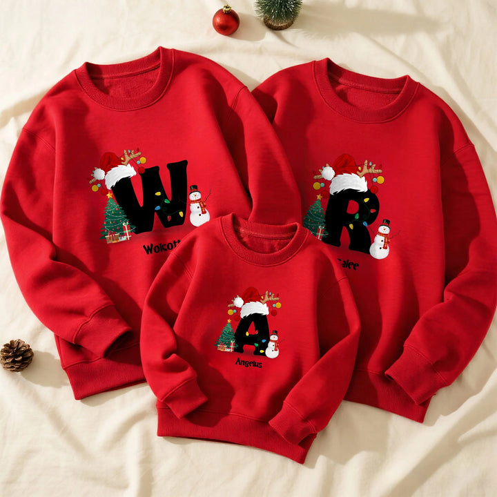 Sweat-shirt à capuche multicolore personnalisé avec sapins de Noël et bonhommes de neige, avec initiale et nom, cadeau de Noël