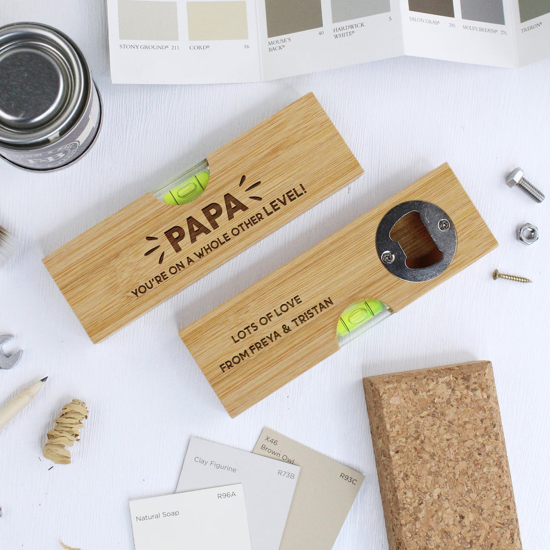 Décapsuleur 2 en 1 en bois personnalisé avec niveau à bulle pour papa