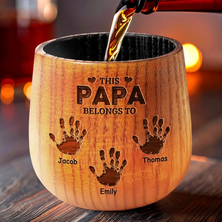 Là où vont ces mains, l'amour suit - Verre à whisky en bois personnalisé pour la famille - Fête des pères