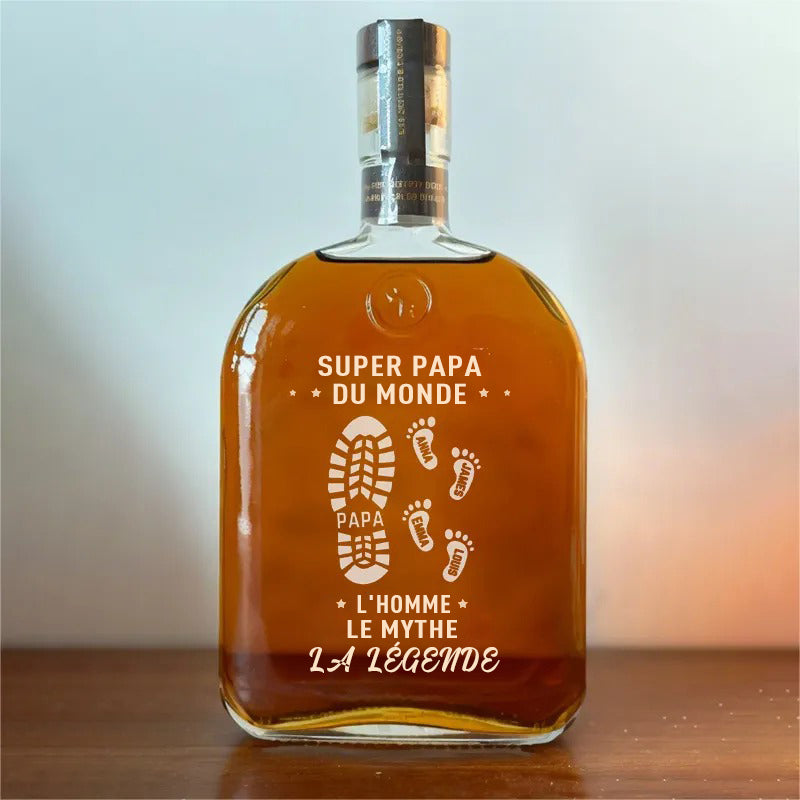 Bouteille de whisky personnalisée avec empreinte de pied du meilleur papa de tous les temps et nom de l'enfant