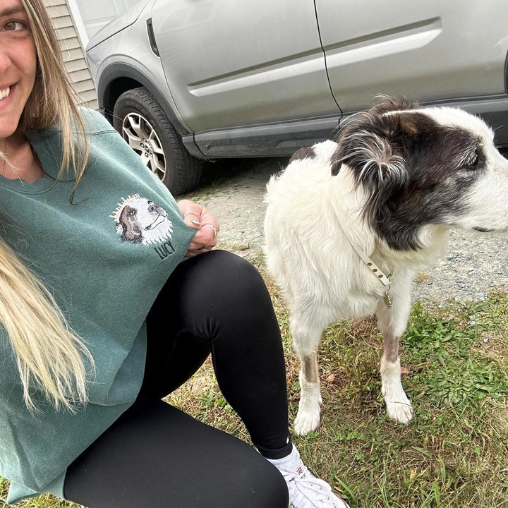 Sweat-shirt brodé en couleur avec portrait d'animal de compagnie-chien/chat