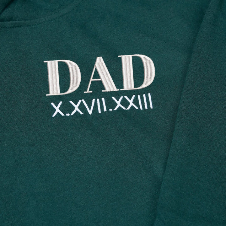 Sweat-shirt brodé avec le surnom de papa et des chiffres romains