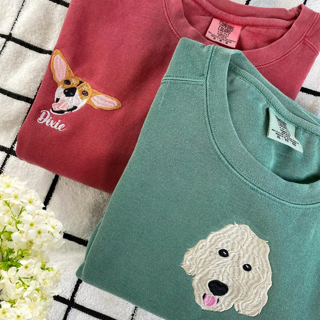 Sweat-shirt brodé en couleur avec portrait d'animal de compagnie，chien