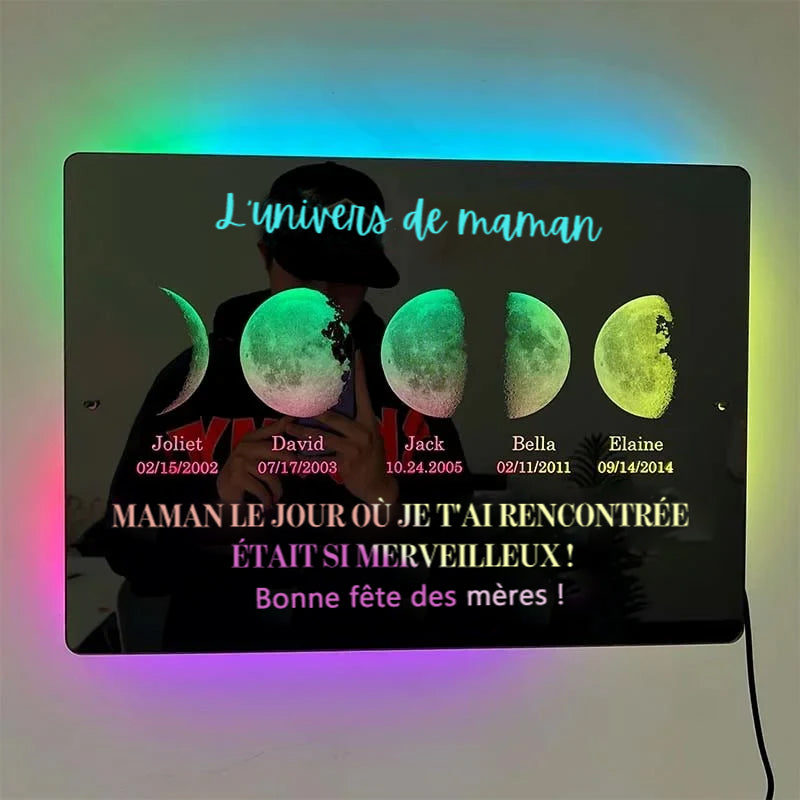 Miroir lumineux LED personnalisé avec texte et date - L'univers de maman/papa