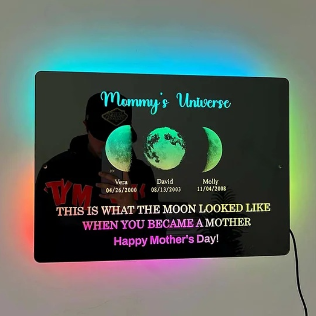 Miroir lumineux LED personnalisé avec texte et date - L'univers de maman/papa
