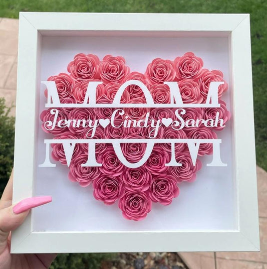 Cadeau de Boîte d'Ombre en Forme de Cœur avec Monogramme de Fleurs pour Maman