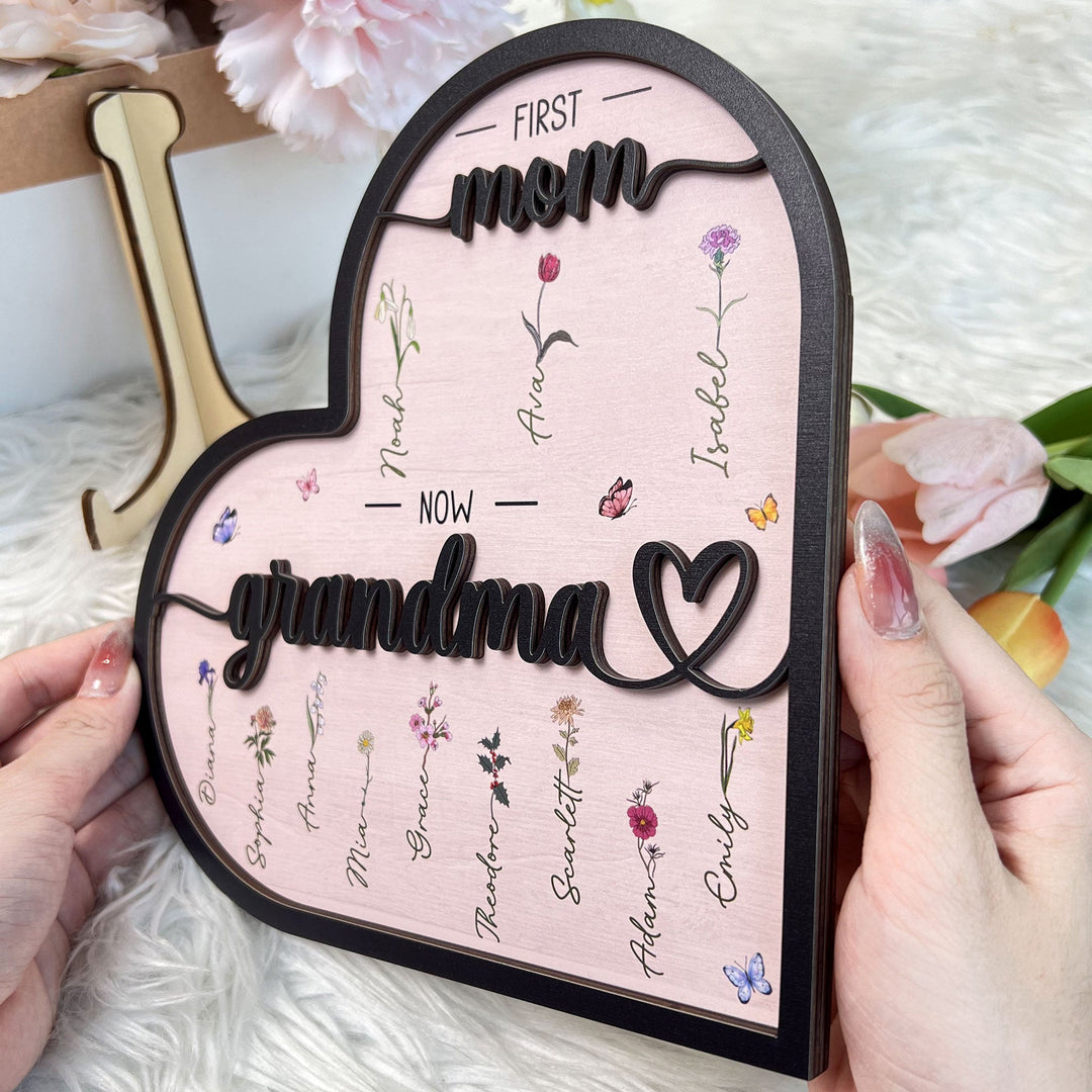 Première Maman, Maintenant Mamie - Plaque de Cœur en Bois Personnalisée